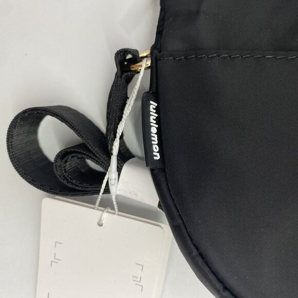 Lululemon - All Night Festival Bag - Micro 2L - Black/Gold - Picture 8 of 8